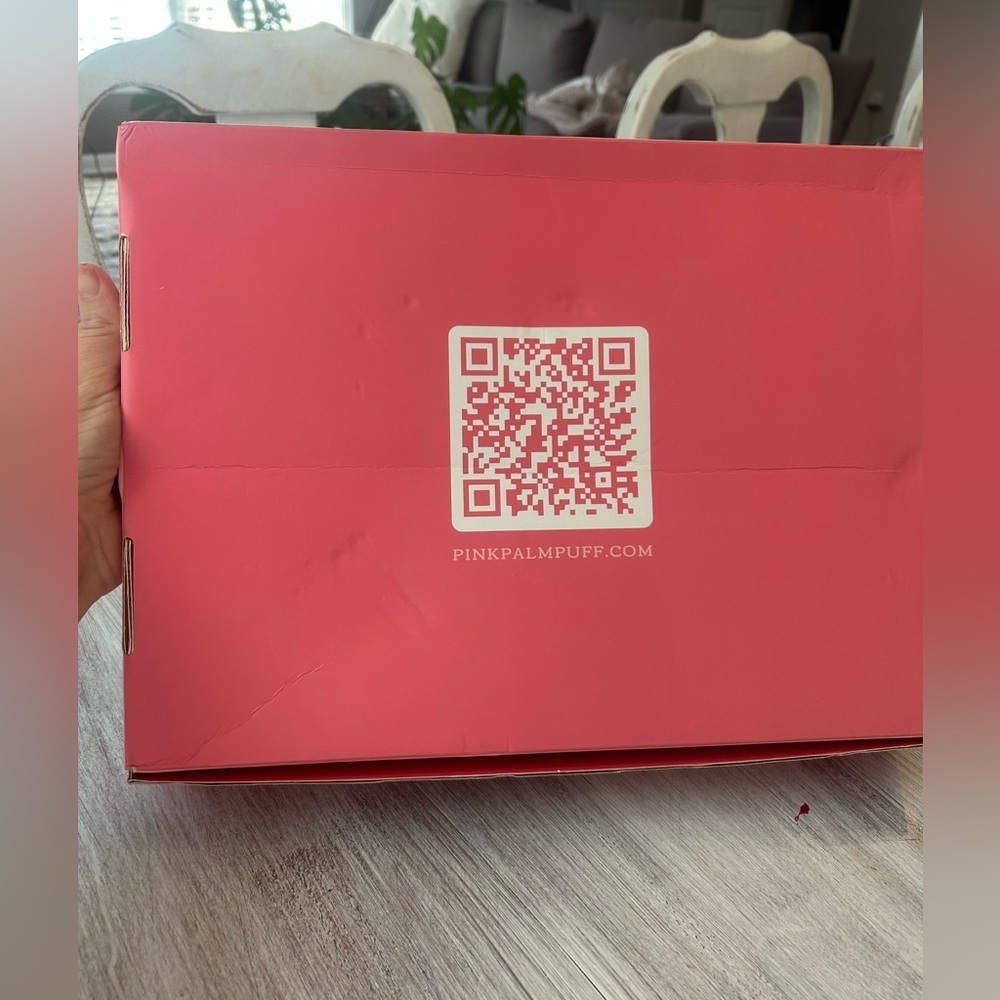Pink Palm Puff Colorful Box - Picture 4 of 4